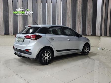 2020-Hyundai-i20-12-Motion_5