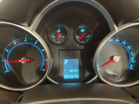 2015-Chevrolet-Cruze-14T-LS-Auto_2
