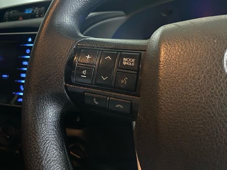 2017-Toyota-Hilux-24-GD-6-SRX-4x4-Single-Cab_9