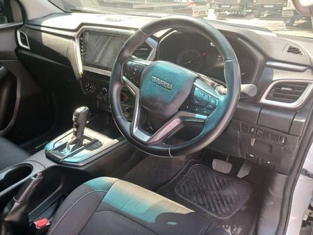 2023-Isuzu-D-Max-19-DDI-HR-X-Rider-4x4-Auto-Double-Cab_1