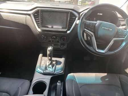 2023-Isuzu-D-Max-19-DDI-HR-X-Rider-4x4-Auto-Double-Cab_4