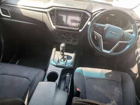 2023-Isuzu-D-Max-19-DDI-HR-X-Rider-4x4-Auto-Double-Cab_5