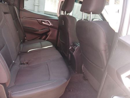 2023-Isuzu-D-Max-19-DDI-HR-X-Rider-4x4-Auto-Double-Cab_6