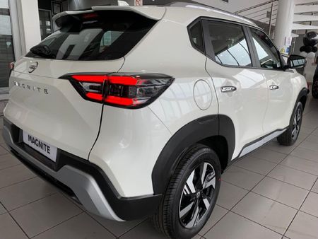 2025-Nissan-Magnite-10-Acenta-Auto_2