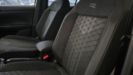2025-Volkswagen-T-Cross-10-TSI-R-Line-Auto_12