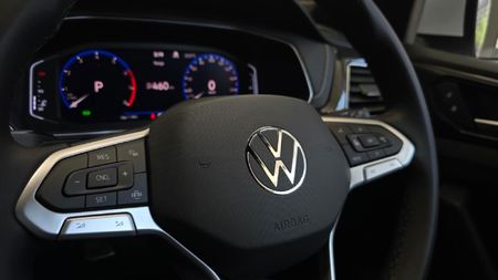 2025-Volkswagen-T-Cross-10-TSI-R-Line-Auto_14