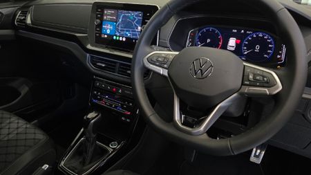 2025-Volkswagen-T-Cross-10-TSI-R-Line-Auto_15