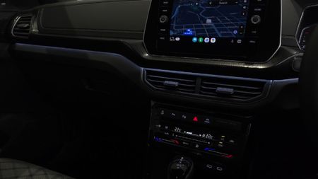 2025-Volkswagen-T-Cross-10-TSI-R-Line-Auto_26