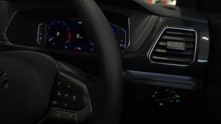 2025-Volkswagen-T-Cross-10-TSI-R-Line-Auto_28
