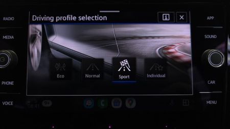 2025-Volkswagen-T-Cross-10-TSI-R-Line-Auto_32