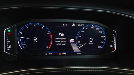 2025-Volkswagen-T-Cross-10-TSI-R-Line-Auto_33
