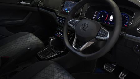 2025-Volkswagen-T-Cross-10-TSI-R-Line-Auto_6