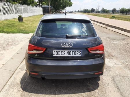 2017-Audi-A1-Sportback-14-TFSI-SE-Auto-30-TFSI_13