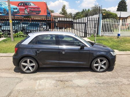 2017-Audi-A1-Sportback-14-TFSI-SE-Auto-30-TFSI_1