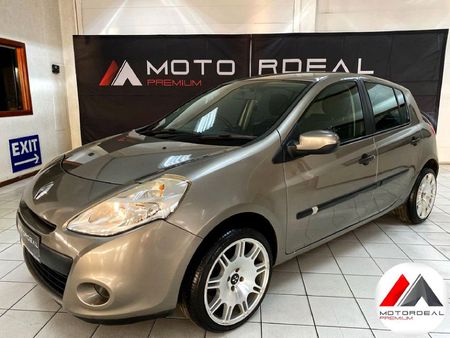 2012-Renault-Clio-III-16-Yahoo-5-dr_0