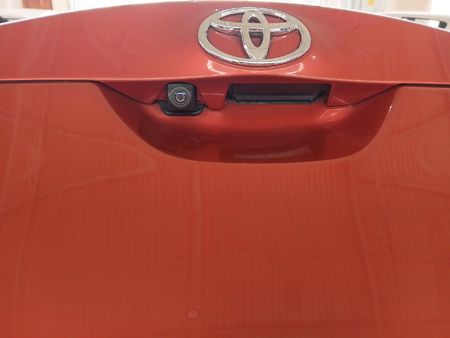 2015-Toyota-Auris-16-XS_14