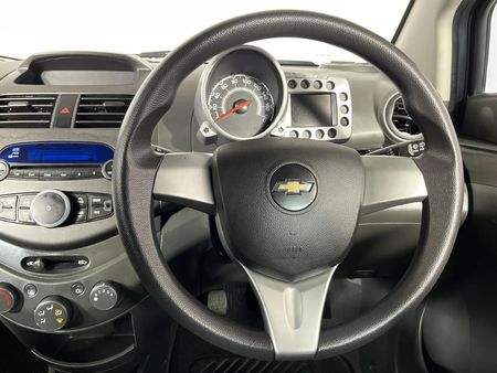 2010-Chevrolet-Spark-12-LS_11