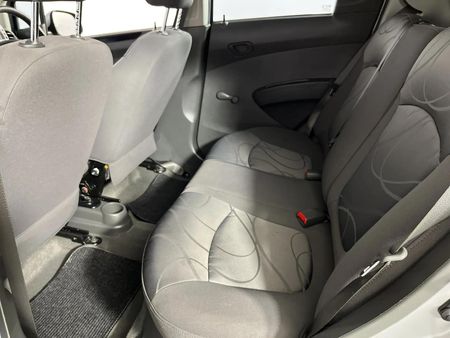 2010-Chevrolet-Spark-12-LS_3