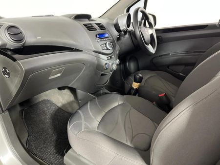 2010-Chevrolet-Spark-12-LS_8