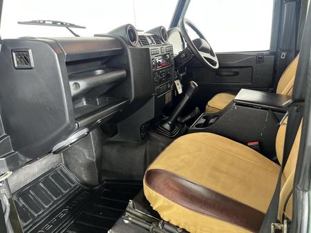 2016-Land-Rover-Defender-130-22D-Crew-Cab-Double-Cab_8