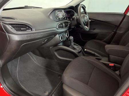 2022-Fiat-Tipo-16-City-Life-Auto-5-dr_4