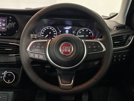 2022-Fiat-Tipo-16-City-Life-Auto-5-dr_6
