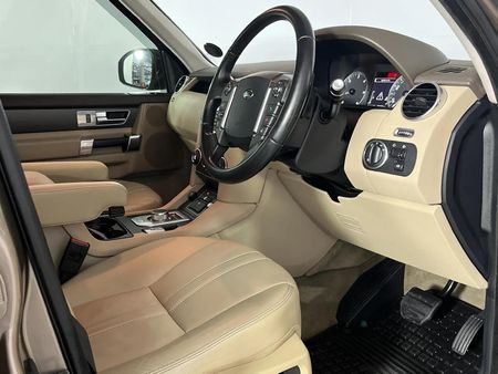 2014-Land-Rover-Discovery-4-30-TD-V6-XS-155kW_9