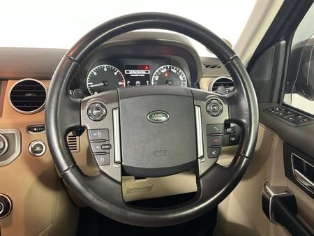 2014-Land-Rover-Discovery-4-30-TD-V6-XS-155kW_12