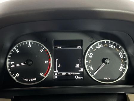 2014-Land-Rover-Discovery-4-30-TD-V6-XS-155kW_2