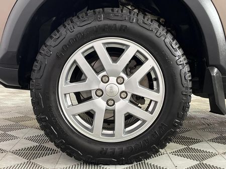 2014-Land-Rover-Discovery-4-30-TD-V6-XS-155kW_4