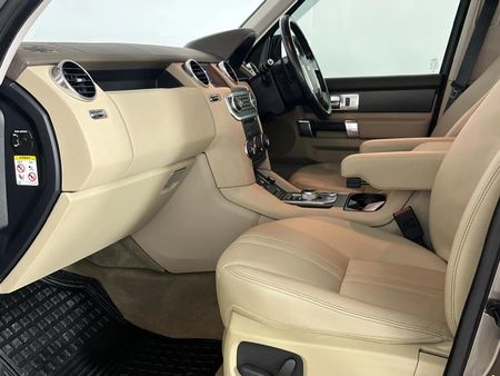 2014-Land-Rover-Discovery-4-30-TD-V6-XS-155kW_8