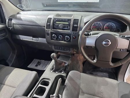 2016-Nissan-Navara-25-dCi-XE-KingCab-Single-Cab_8