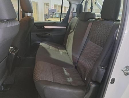 2018-Toyota-Hilux-24-GD-6-SRX-4x4-Double-Cab-Auto_9