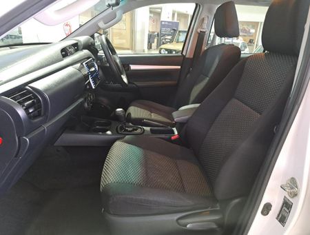 2018-Toyota-Hilux-24-GD-6-SRX-4x4-Double-Cab-Auto_10