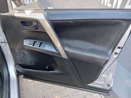2017-Toyota-RAV4-20-GX-Auto_12