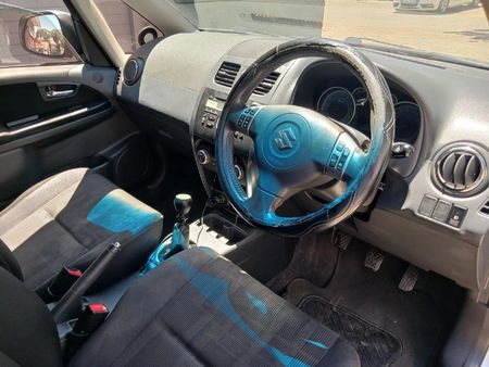 2015-Suzuki-SX4-20_8