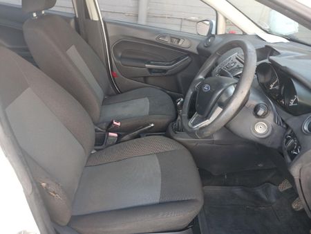 2017-Ford-Fiesta-14-Ambiente-5-dr_9