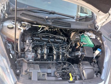 2017-Ford-Fiesta-14-Ambiente-5-dr_12