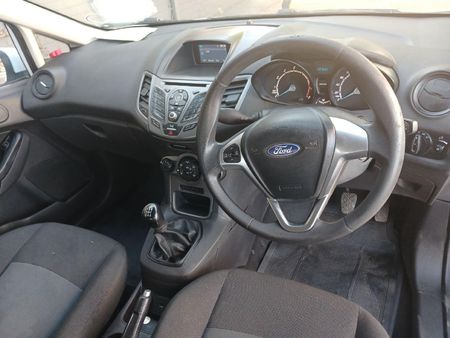2017-Ford-Fiesta-14-Ambiente-5-dr_6