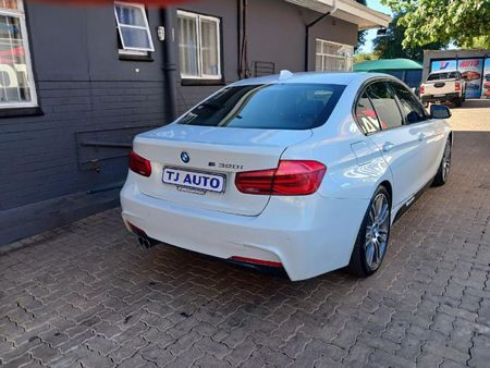 2016-BMW-3-Series-320i-M-Sport-Auto_5