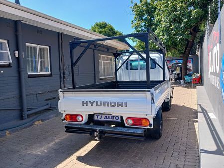 2018-Hyundai-H100-Bakkie-26D-Dropside_4