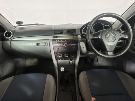2006-Mazda-3-16-Active_1