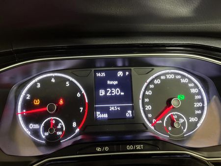 2020-Volkswagen-Polo-10-TSI-Highline-Auto-85kW_2