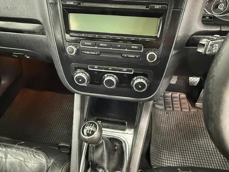 2010-Volkswagen-Jetta-14-TSI-Comfortline_8