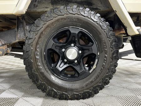 2012-Toyota-Land-Cruiser-79-40-Single-Cab_4