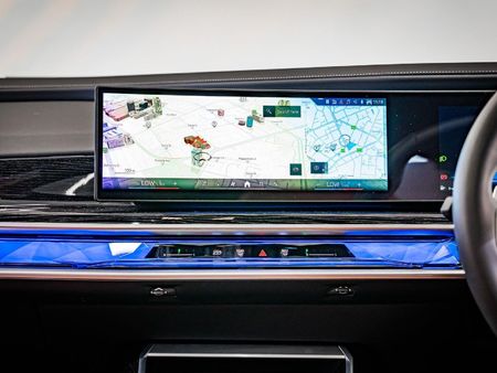 2024-BMW-7-Series-740i-M-Sport-Pro_12
