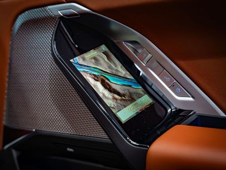 2024-BMW-7-Series-740i-M-Sport-Pro_15