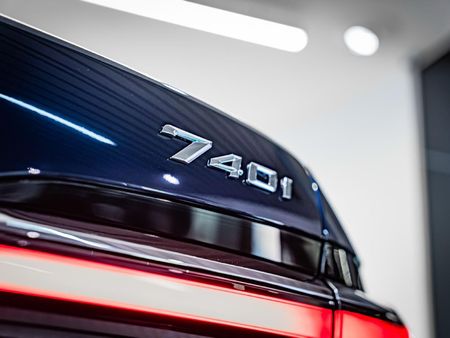 2024-BMW-7-Series-740i-M-Sport-Pro_21