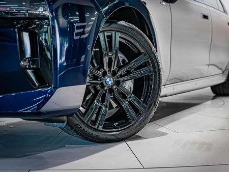 2024-BMW-7-Series-740i-M-Sport-Pro_2