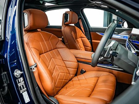 2024-BMW-7-Series-740i-M-Sport-Pro_5